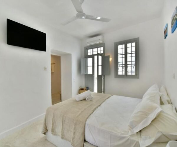 Double-Bedroom2.jpg
