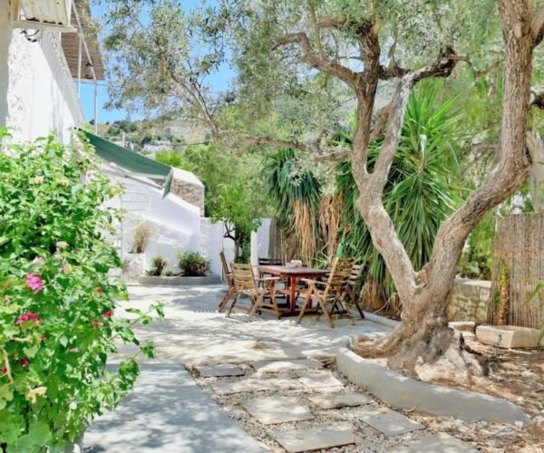 Garden Apartment7